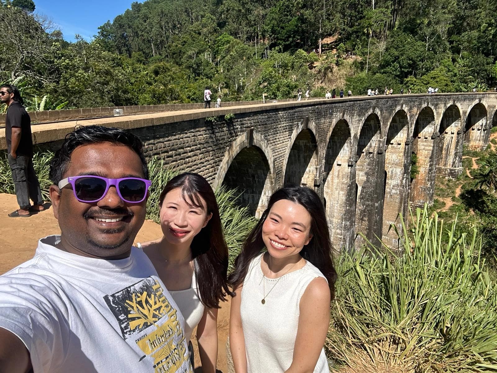 Ceylon Tour Kings Happy Traveler 18